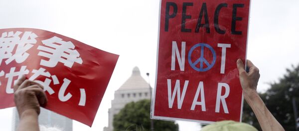 日本學者反對安倍擴大自衛隊權力的法律 日本學者反對安倍擴大自衛隊權力的法律 - 俄羅斯衛星通訊社