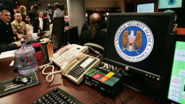 美國政府逮捕一名向媒體轉交機密文件的洩密者 - 俄羅斯衛星通訊社
