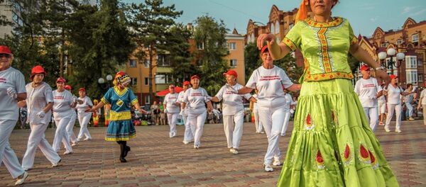 首届中俄广场舞大赛将于2017年5月至6月举行 - 俄罗斯卫星通讯社