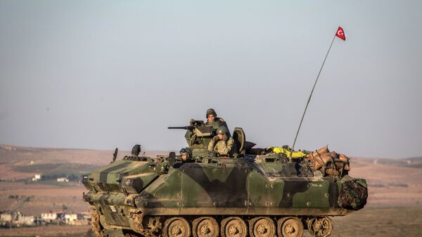 土耳其軍隊向敘利亞境內的“伊斯蘭國”目標實施火炮攻擊 - 俄羅斯衛星通訊社