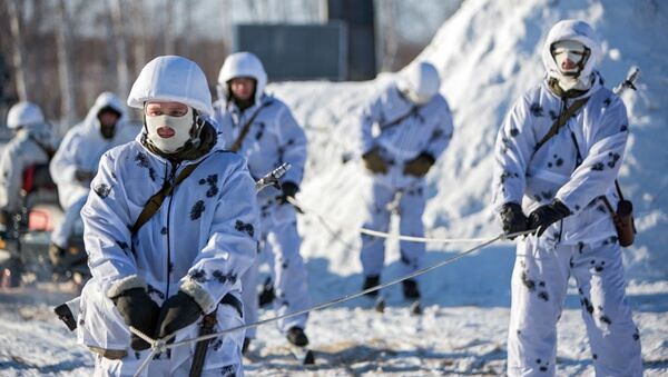 俄东部军区军人训练期间在北极测定“敌机”坐标 - 俄罗斯卫星通讯社