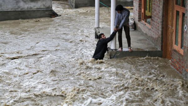 因印度克什米爾暴雨造成11人失蹤，兩名兒童死亡 - 俄羅斯衛星通訊社