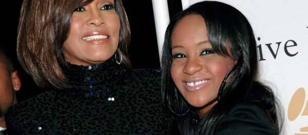 媒體：惠特尼·休斯頓年僅22歲的唯一女兒在美國離世 - 俄羅斯衛星通訊社