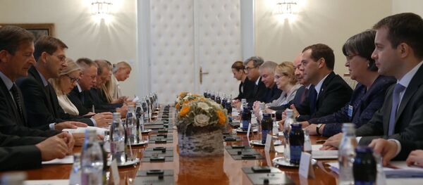 俄總理：解除制裁的行動應從歐盟方面開始 - 俄羅斯衛星通訊社