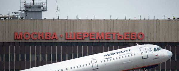 日本記者在莫斯科機場滯留兩月拒絕回國 - 俄羅斯衛星通訊社