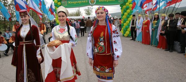 普京不排除简化返回半岛的克里米亚鞑靼人获得俄国籍程序 普京不排除简化返回半岛的克里米亚鞑靼人获得俄国籍程序 - 俄罗斯卫星通讯社