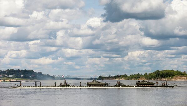 俄白中工程兵將在穆羅姆“公開水域”比賽決賽中架設“友誼之橋” - 俄羅斯衛星通訊社