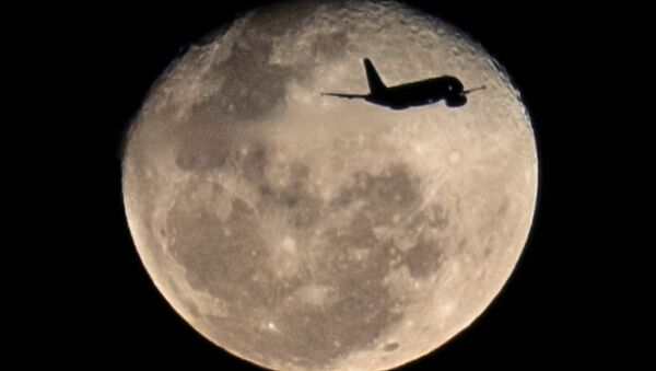 俄擬進行全球首次女航天員“繞月”試驗 - 俄羅斯衛星通訊社