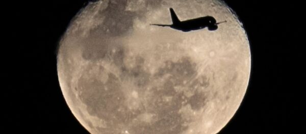 俄拟进行全球首次女航天员“绕月”试验 - 俄罗斯卫星通讯社