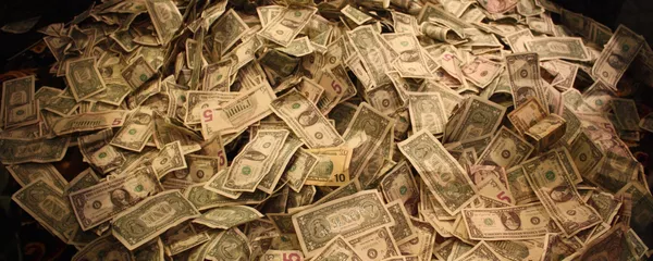 印度警方耗時近一晝夜清點贓款 - 俄羅斯衛星通訊社