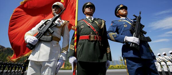 Офицеры во время репетиции военного парада в Пекине - 俄罗斯卫星通讯社