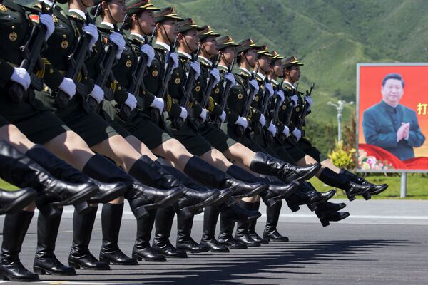 北京閱兵女兵方隊進行行進訓練。 - 俄羅斯衛星通訊社