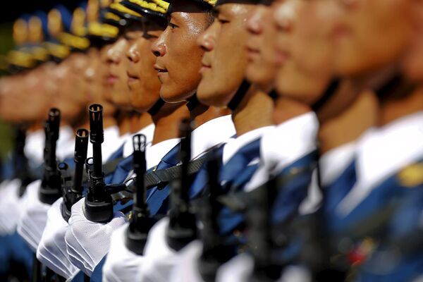 閱兵演練上行進中的中國人民解放軍 - 俄羅斯衛星通訊社