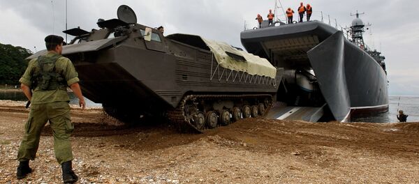 俄中演習指揮官高度評價兩軍聯合登陸和轉移平民科目的表演 - 俄羅斯衛星通訊社