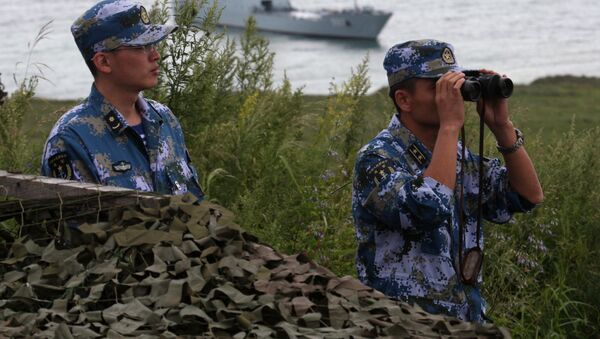 中国军队代表团抵达俄穆罗姆参加“开放水域”竞赛决赛 - 俄罗斯卫星通讯社