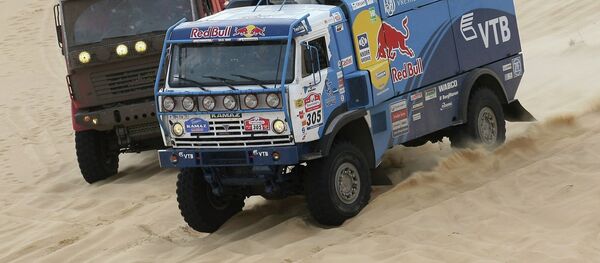 “絲綢之路”拉力賽主辦方提請俄聯邦安全局研究參賽者安全問題 - 俄羅斯衛星通訊社