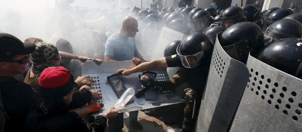 克宫:俄方对乌克兰议会大楼外的暴力表示忧虑 克宫:俄方对乌克兰议会大楼外的暴力表示忧虑 - 俄罗斯卫星通讯社