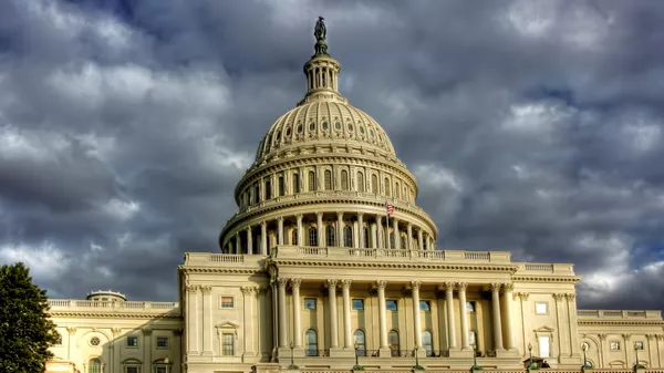 媒體：美國國會共和黨議員擬就“俄黑客”事件舉行聽證會並調查 - 俄羅斯衛星通訊社