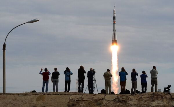 “联盟TMA-18M”载人飞船搭载国际空间站第45/46期长期考察组从拜科努尔发射场发射升空。 - 俄罗斯卫星通讯社