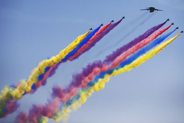 北京纪念二战胜利70周年阅兵式上的军机 - 俄罗斯卫星通讯社