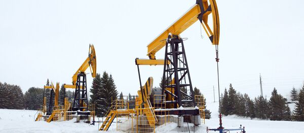 美媒：俄罗斯或成为意外的油价救星 - 俄罗斯卫星通讯社