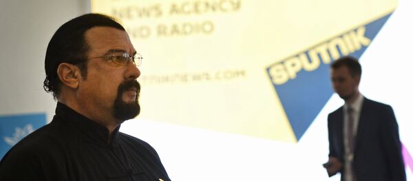 演员史蒂芬·西格尔给远东豹取名 - 俄罗斯卫星通讯社