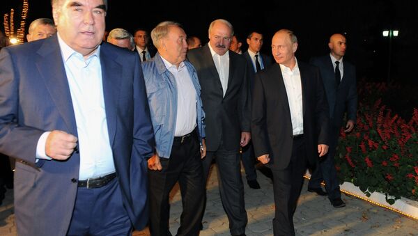 俄總統普京、白俄羅斯總統盧卡申科、哈總統納扎爾巴耶夫和塔吉克斯坦總統拉赫蒙 - 俄羅斯衛星通訊社