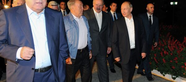 俄总统普京、白俄罗斯总统卢卡申科、哈总统纳扎尔巴耶夫和塔吉克斯坦总统拉赫蒙 - 俄罗斯卫星通讯社