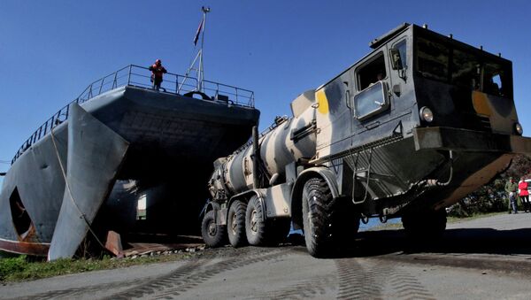 俄东部军区导弹部队进行车辆行军并操练防空技能 - 俄罗斯卫星通讯社