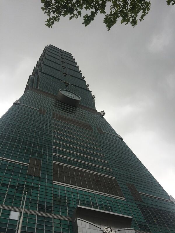 台北101大楼。曾是世界第一高楼，但拥有全世界最高速的电梯。 - 俄罗斯卫星通讯社