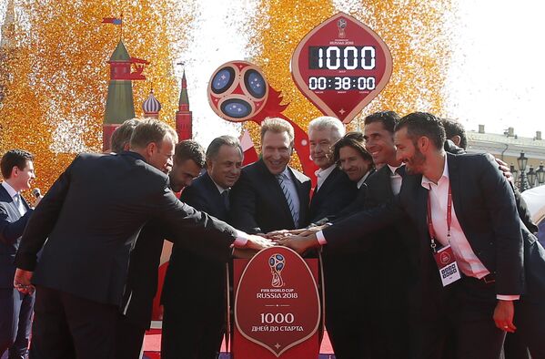 2018世界杯倒计时钟在莫斯科启动 - 俄罗斯卫星通讯社