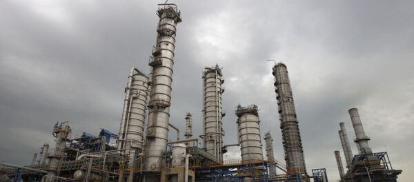 中国和伊朗开始共同发展伊朗最大的阿巴丹炼油厂 中国和伊朗开始共同发展伊朗最大的阿巴丹炼油厂 - 俄罗斯卫星通讯社