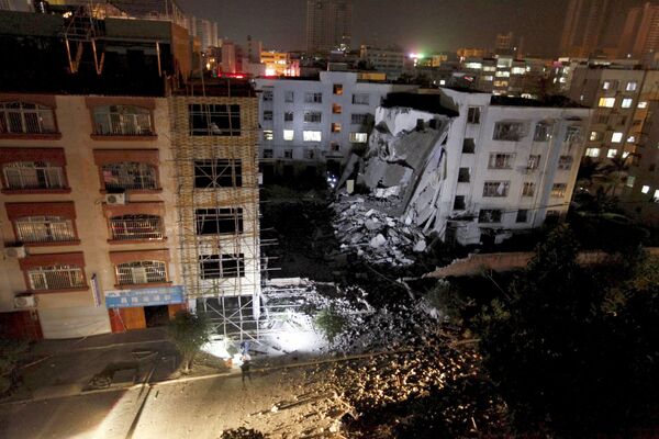 中國南部廣西壯族自治區柳城縣發生爆炸的居民樓 - 俄羅斯衛星通訊社