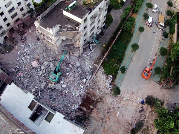 中國南部廣西壯族自治區柳城縣發生爆炸的居民樓 - 俄羅斯衛星通訊社