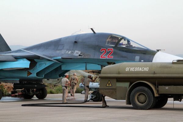 在拉塔基亚附近机场的俄罗斯苏-34战机 - 俄罗斯卫星通讯社