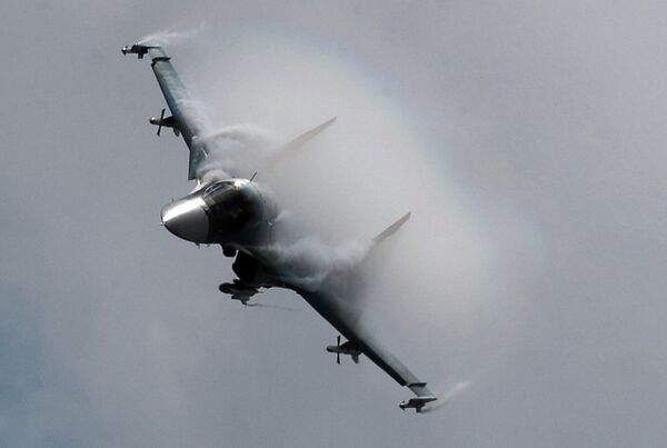 苏-34战机机组人员训练如何躲避杀伤性武器的攻击 苏-34战机机组人员训练如何躲避杀伤性武器的攻击 - 俄罗斯卫星通讯社