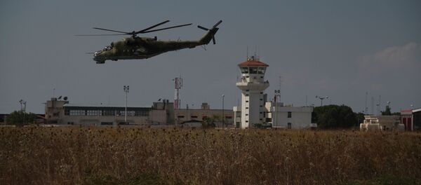 Вертолет во время облета базы Хмеймим в Сирии - 俄罗斯卫星通讯社