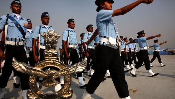 印度總統稱政府將允許婦女在軍隊所有作戰部隊服役 - 俄羅斯衛星通訊社