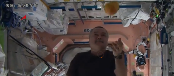 國際空間站機組人員表演怎麼在宇宙取樂 - 俄羅斯衛星通訊社