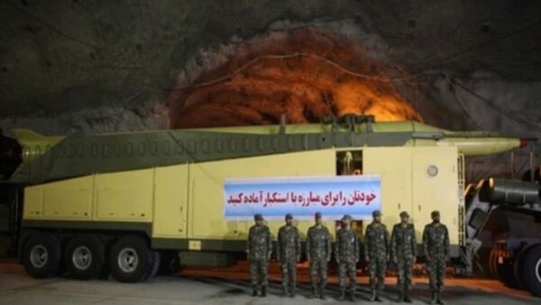 伊朗首次向外界展示停放导弹发射装置的地下基地 - 俄罗斯卫星通讯社