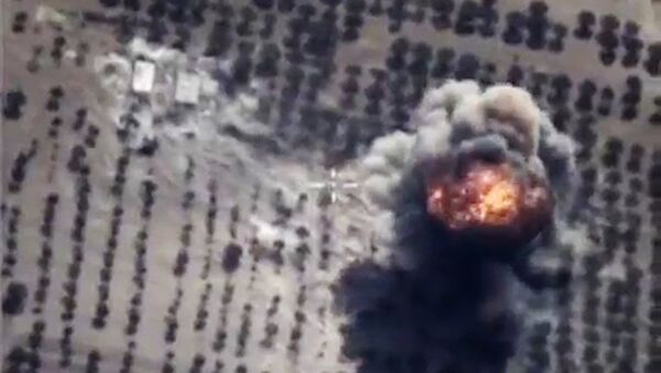 俄罗斯战机在叙利亚摧毁“伊斯兰国”指挥点、地雷车间、防空导弹系统和炮兵连 - 俄罗斯卫星通讯社