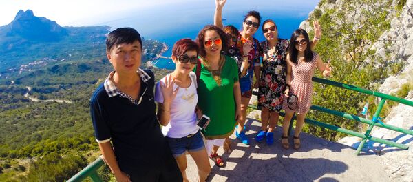 中国旅客在克里米亚 - 俄罗斯卫星通讯社