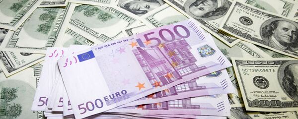 Доллары США и евро - 俄罗斯卫星通讯社