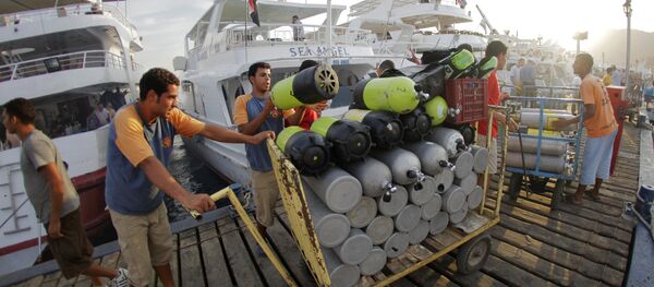 8萬俄羅斯遊客今起撤離埃及 行李將另行運回國 8萬俄羅斯遊客今起撤離埃及 行李將另行運回國 - 俄羅斯衛星通訊社