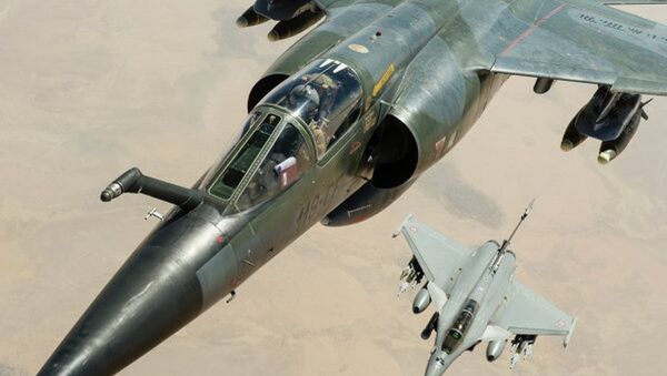 法空軍密集轟炸敘伊斯蘭國陣地 - 俄羅斯衛星通訊社