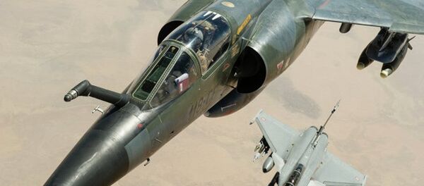 法空軍密集轟炸敘伊斯蘭國陣地 - 俄羅斯衛星通訊社