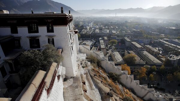Вид на дворец Потала и Лхасу в Тибете - 俄羅斯衛星通訊社