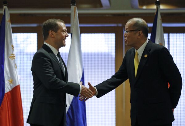 俄国总理与菲律宾总统阿基诺 - 俄罗斯卫星通讯社