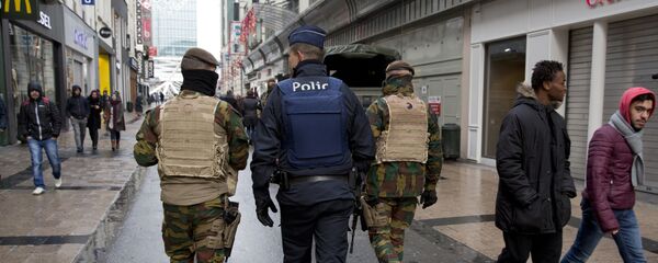 媒體：至少4名恐怖分子偽裝成難民潛入比利時 - 俄羅斯衛星通訊社