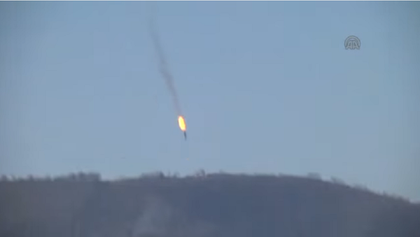 俄總參謀部稱，據初步信息，一名蘇-24飛行員因地面攻擊在敘利亞空中喪生 - 俄羅斯衛星通訊社